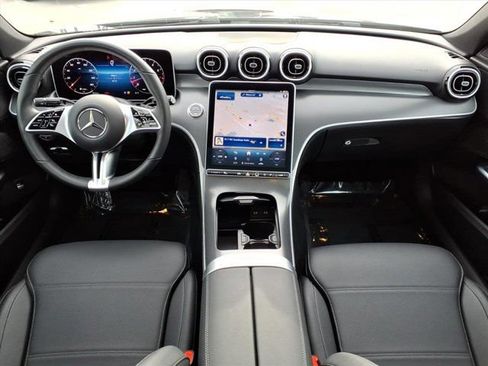 Used 2025 Mercedes-Benz C 300 4MATIC Sedan image 4