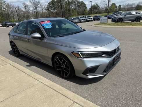 Used 2022 Honda Civic Sport Touring image 6