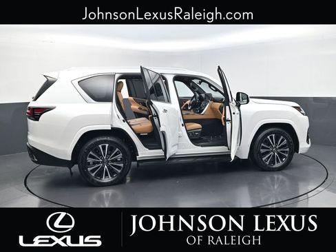 New 2026 Lexus LX 600 4WD w/ Premium Package image 33
