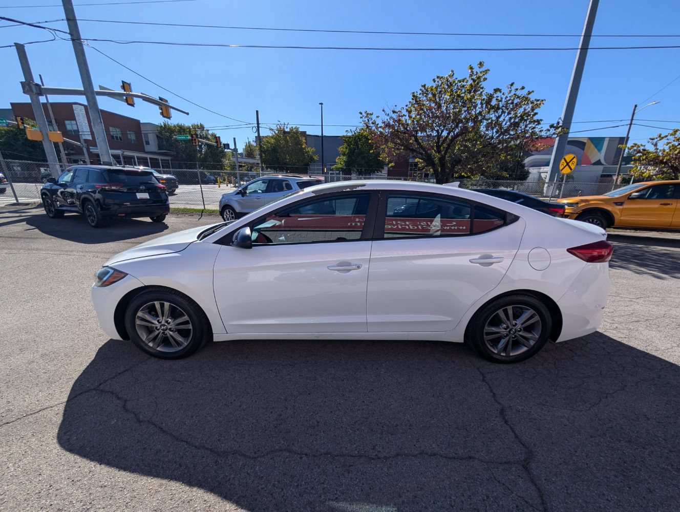 Used 2017 Hyundai Elantra SE FWD image 9