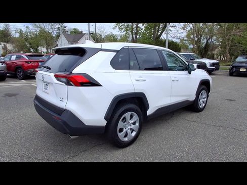 Used 2024 Toyota RAV4 LE AWD/4WD image 8