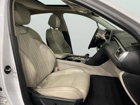 Used 2019 Genesis G70 2.0T Advanced w/ Elite Package image 11