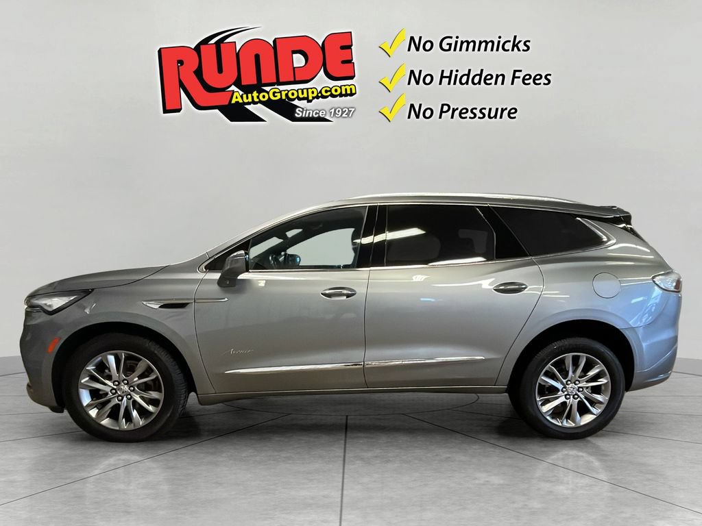 Used 2023 Buick Enclave Avenir w/ Avenir Technology Package AWD/4WD image 3