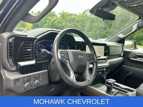 Used 2022 Chevrolet Silverado 1500 RST w/ Z71 Off-Road Package AWD/4WD image 16