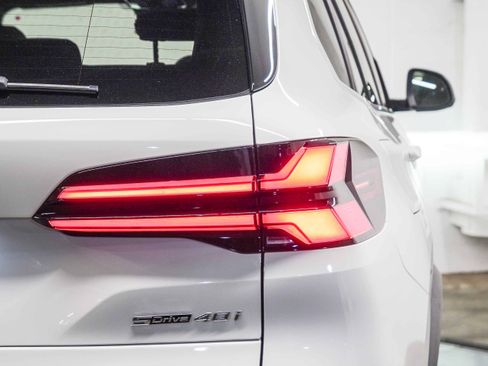 Used 2026 BMW X5 sDrive40i w/ Premium Package RWD image 7