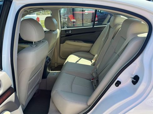 Used 2011 INFINITI G37 x Sedan w/ Premium Pkg image 12