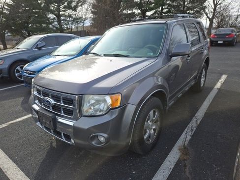 Used 2010 Ford Escape Limited image 1