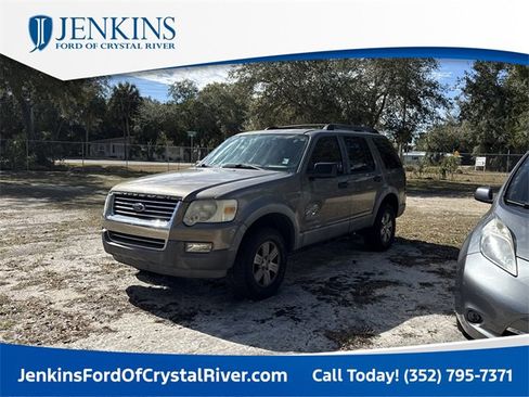 Used 2006 Ford Explorer XLT image 1