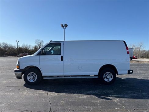 Used 2023 Chevrolet Express 2500 Work Van w/ Driver Convenience Package image 6