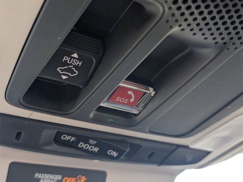 Certified 2023 Honda Accord Touring image 27