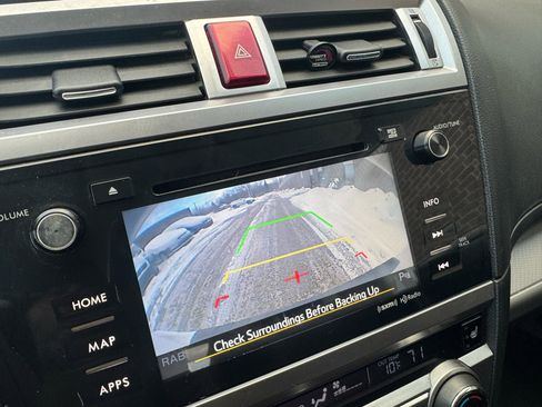 Used 2017 Subaru Outback 2.5i Premium image 17