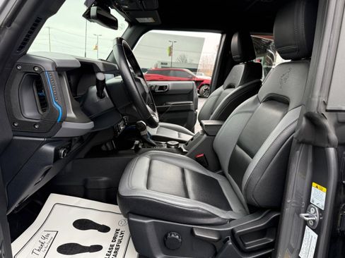 Used 2024 Ford Bronco Black Diamond image 14