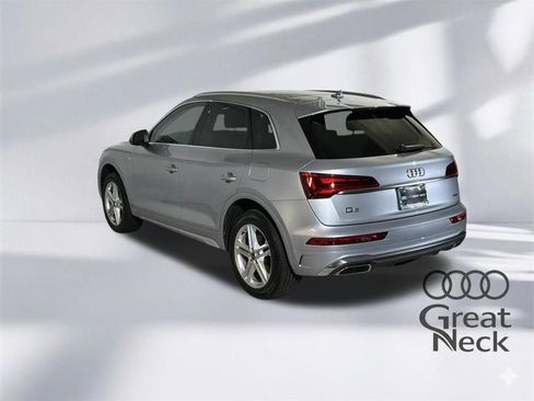 Used 2023 Audi Q5 e Premium w/ Convenience Package AWD/4WD image 8
