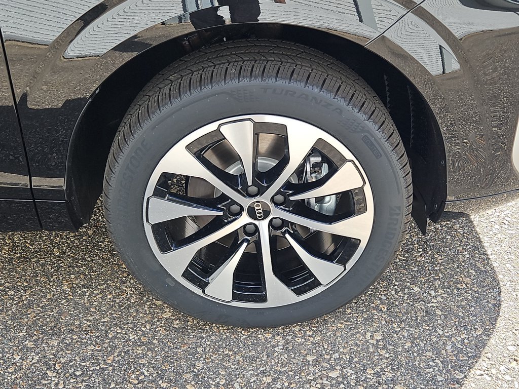 New 2026 Audi Q3 quattro 2.0T AWD/4WD image 4