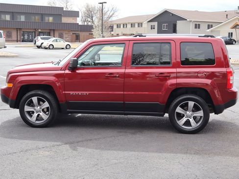 Used 2016 Jeep Patriot High Altitude image 9