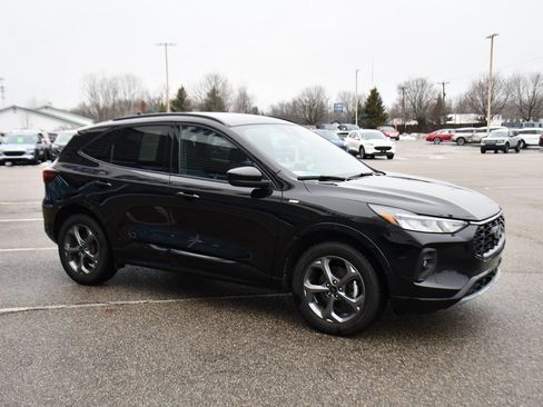 Used 2023 Ford Escape ST-Line Select w/ Class II Trailer Tow Package image 8