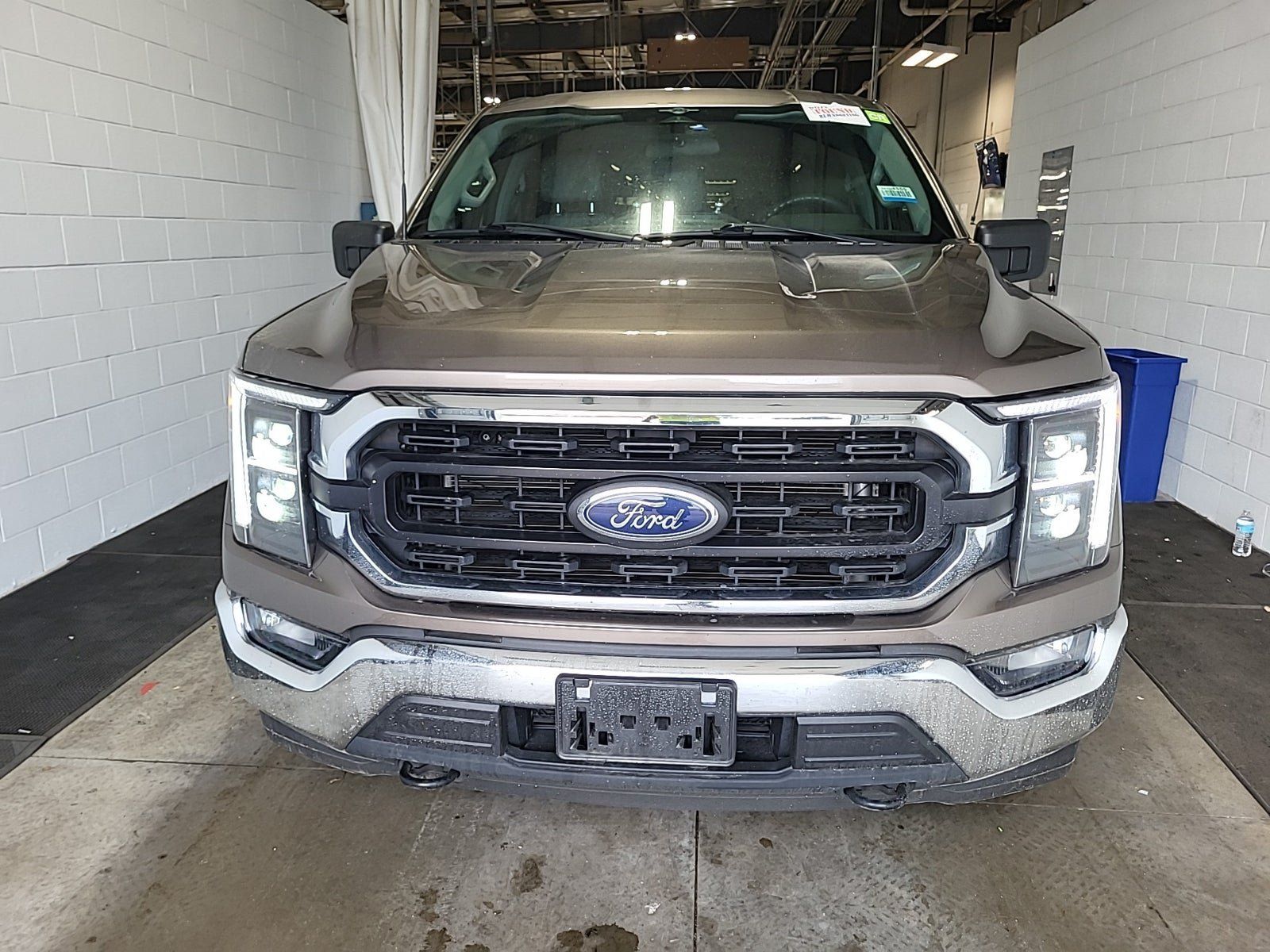 Used 2023 Ford F150 XLT AWD/4WD image 2