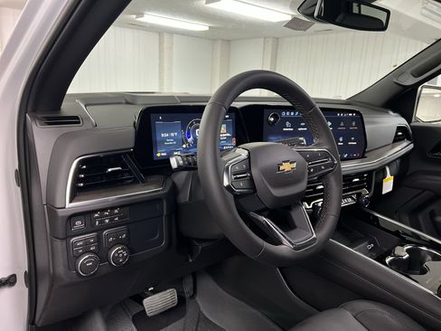 New 2026 Chevrolet Suburban LT w/ Comfort Package image 45