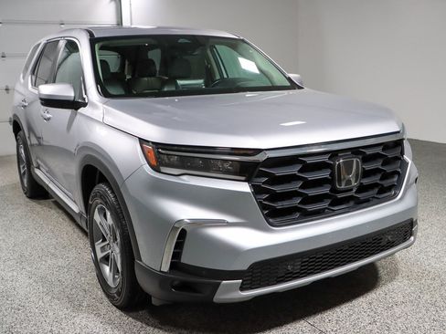 Used 2024 Honda Pilot EX-L image 5