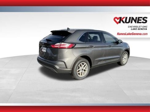 Used 2023 Ford Edge SEL image 3