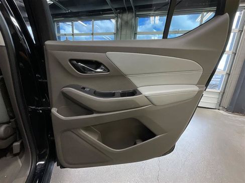 Used 2019 Chevrolet Traverse LT FWD image 23