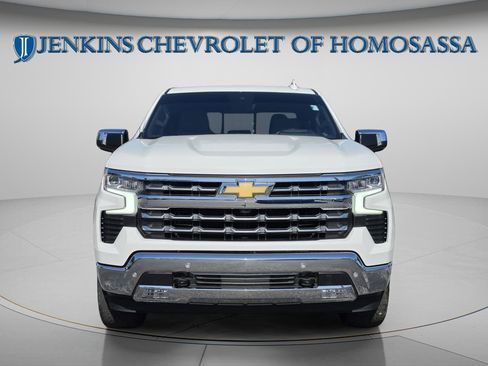 Used 2022 Chevrolet Silverado 1500 LTZ image 12