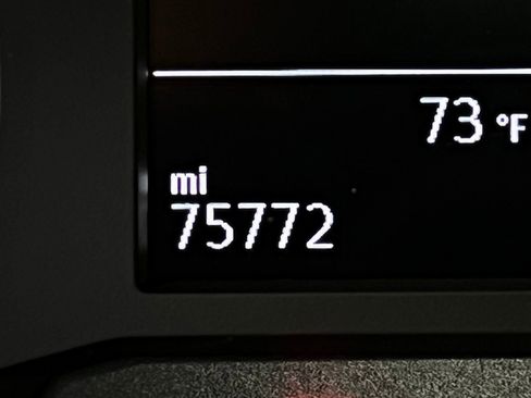 Used 2021 Volkswagen Jetta SE w/ SE Cold Weather Package FWD image 17