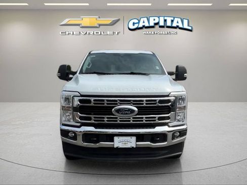 Used 2025 Ford F250 XLT w/ FX4 Off-Road Package AWD/4WD image 8