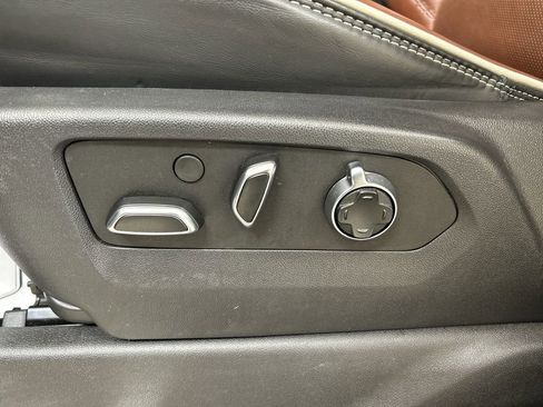 Used 2024 GMC Sierra 3500 Denali Ultimate image 10