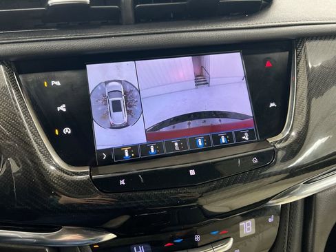 Used 2020 Cadillac XT6 Sport image 16