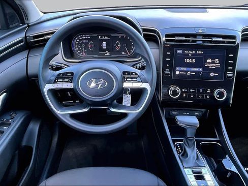 Used 2023 Hyundai Tucson SE AWD/4WD image 6