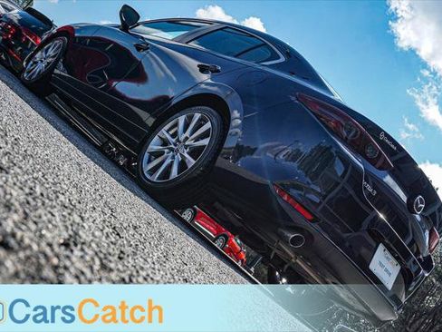 Used 2020 MAZDA MAZDA3 Sedan w/ Select Package image 5