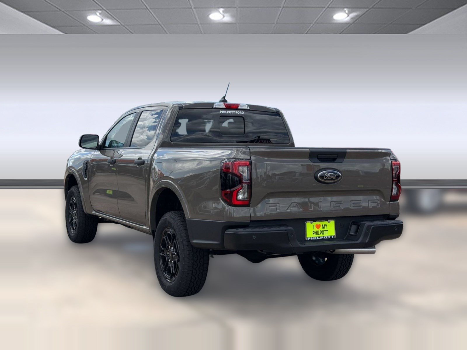 New 2026 Ford Ranger XLT w/ Black Appearance Package RWD image 3