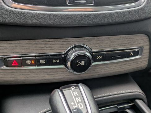 Used 2021 Volvo XC90 T6 Inscription w/ Advanced Package image 21