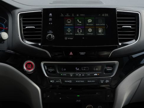 Used 2020 Honda Pilot Touring image 13