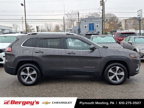 Used 2020 Jeep Cherokee Limited w/ Technology Group image 8