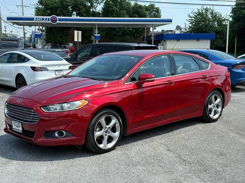 Used 2013 Ford Fusion SE FWD image 12