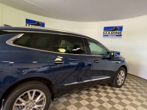Used 2023 Buick Enclave Essence w/ Experience Buick Package AWD/4WD image 2