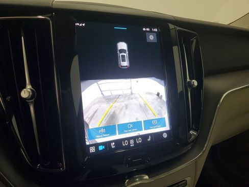 New 2025 Volvo XC60 B5 Core w/ Protection Package Premier image 28
