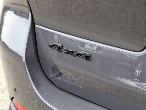 New 2025 Jeep Grand Cherokee L Altitude image 15