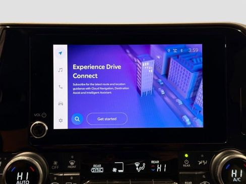 Used 2023 Toyota Highlander XLE image 11