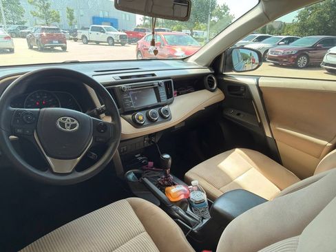 Used 2013 Toyota RAV4 LE FWD image 6
