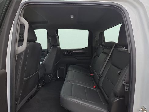 Used 2025 GMC Sierra 1500 SLT AWD/4WD image 8