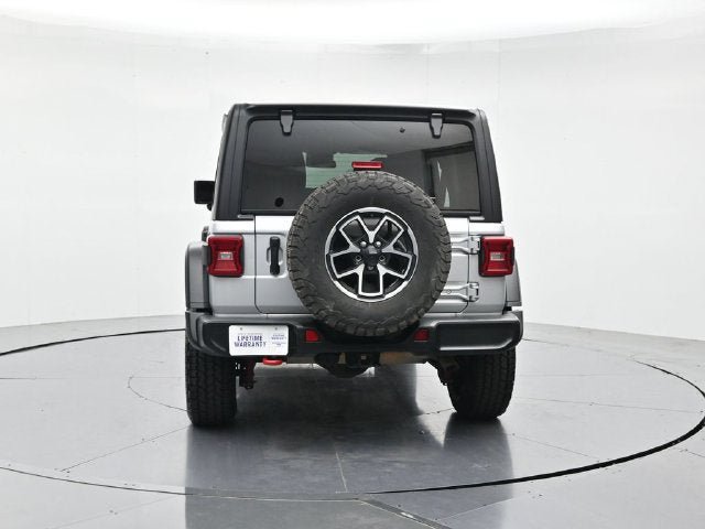 Used 2024 Jeep Wrangler Unlimited Rubicon AWD/4WD image 10