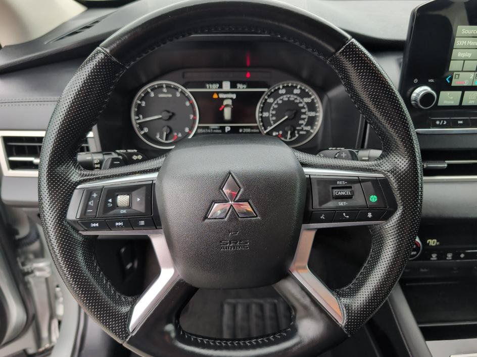 Used 2024 Mitsubishi Outlander SE AWD/4WD image 18