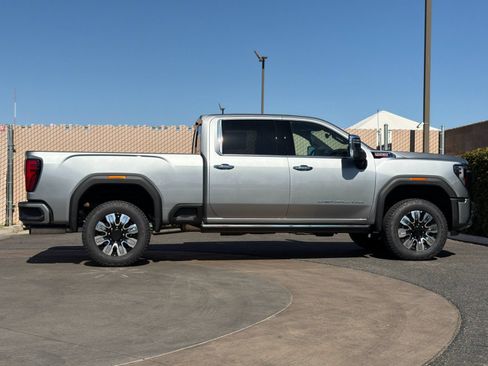 New 2026 GMC Sierra 2500 Denali w/ Denali Reserve Package AWD/4WD image 3