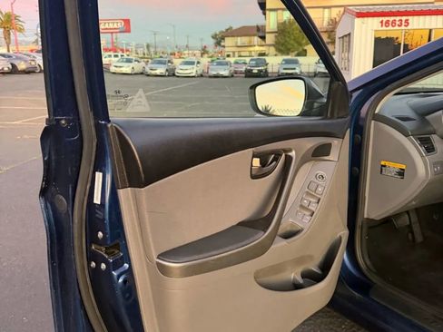 Used 2013 Hyundai Elantra Limited w/ Technology Pkg image 17