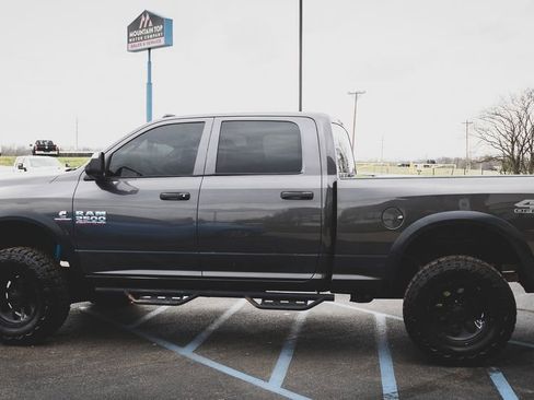 Used 2018 RAM 2500 Tradesman w/ Chrome Appearance Group AWD/4WD image 17