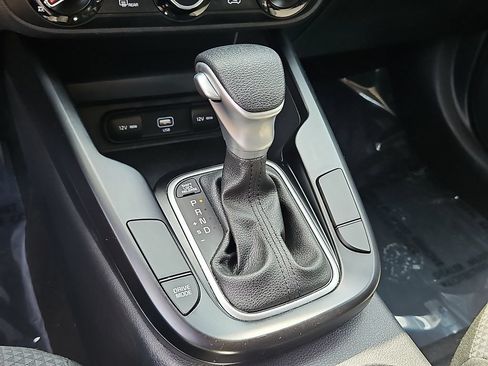 Used 2022 Kia Soul LX FWD image 15