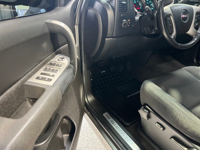Used 2009 GMC Sierra 1500 SLE w/ Texas Edition RWD image 7